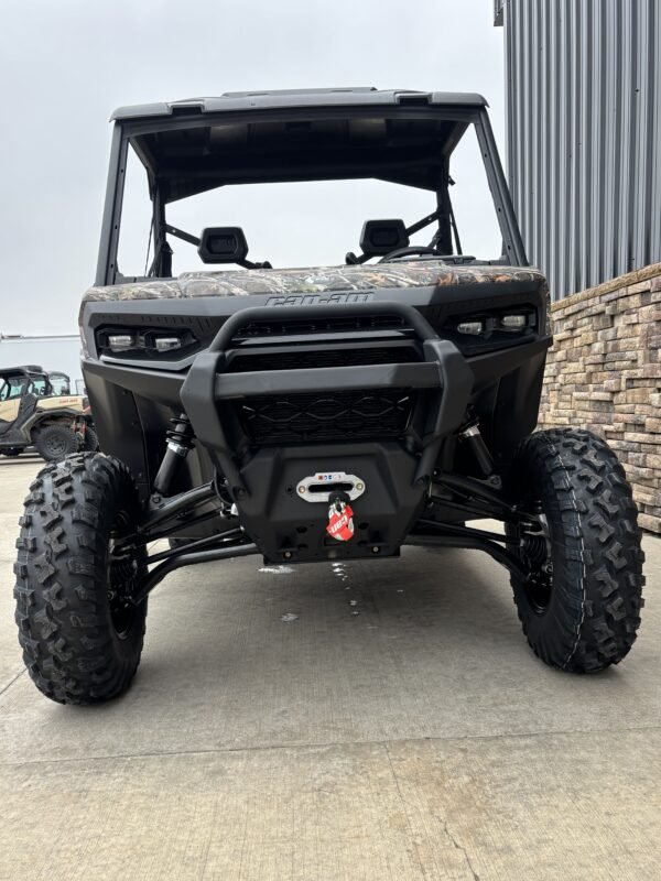 NEW 2025 Can-Am Defender XT HD11
