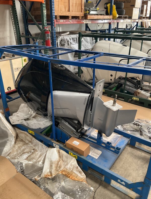 Mercury 250hp Verado Outboard | Digital Throttle and Shift, 20" Shaft | 250L | Scratch & Dent | 4822