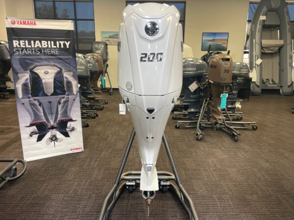 Yamaha 200hp White DEC Outboard | Digital Electronic Controls, 25" Shaft, Counter Rotation | LF200XSA2