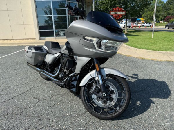 2023 Harley-Davidson CVO Road Glide Milwaukee-Eight 121 Dark Platinum